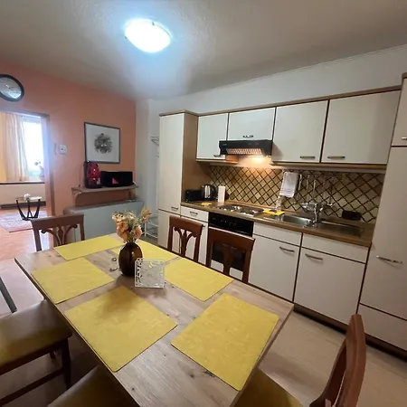 Apartment Wunderschoene Mit Balkon *