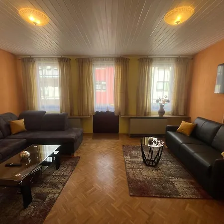 Wunderschoene Mit Balkon Apartment